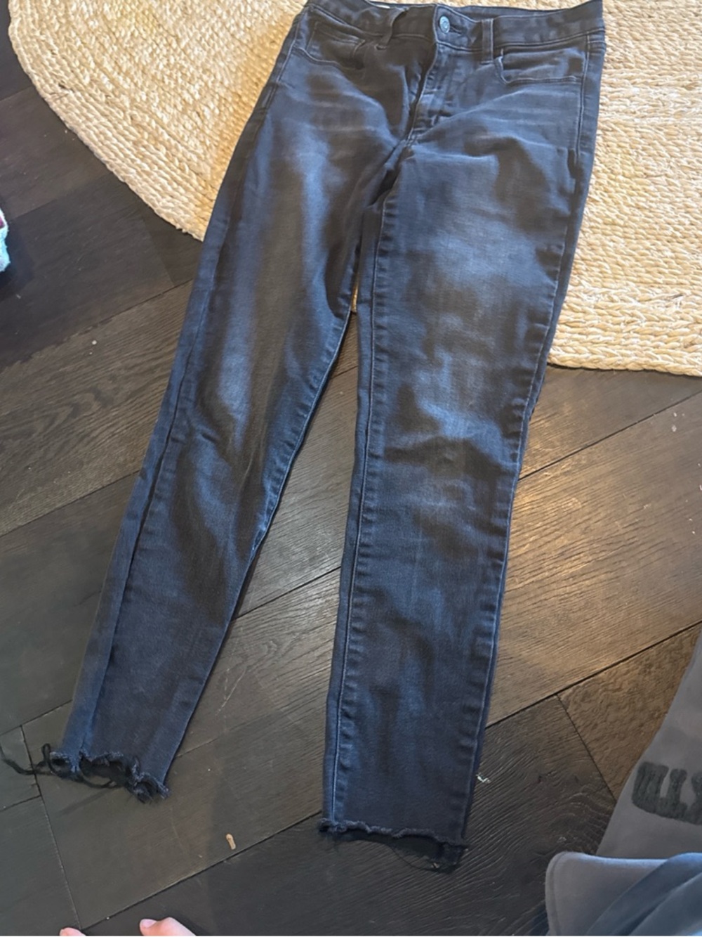 GAP Women's Dark Black Skinny Jeans with Frayed Hem